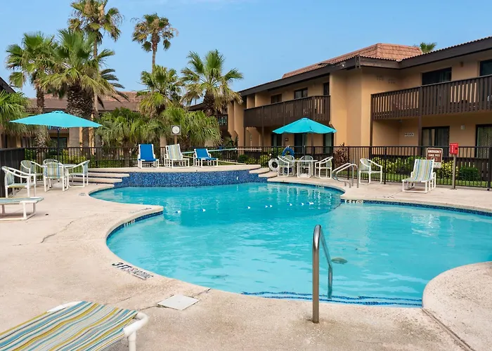 Flamingos Hideaway Stylish 1Br Coastal Escape 155